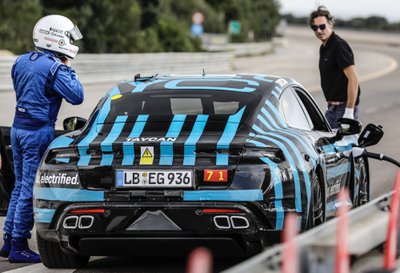 "Porsche Taycan" išbandytas Italijos lenktynių trasoje