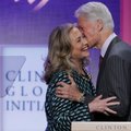B.Clintonas: mano žmona sulauks 120 m. ir turės dar 3 vyrus