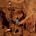 Zimbabvėje per sprogdinimus kasykloje žuvo devyni savavaliai auksakasiai