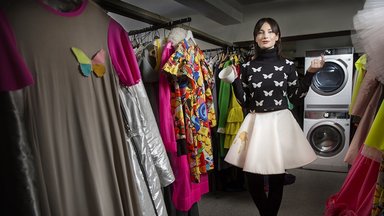 Dizainerė A. Kuzmickaitė: lietuvės kartais baiminasi pirkti dizainerių drabužius