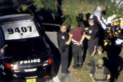 Sulaikomas įtariamasis šaudynėmis Floridos mokykloje.