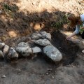 Naujas archeologinis radinys Biržuose - „senovinės“ XIX-XX a. pamatų liekanos
