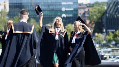 LSMU absolventams įteikti diplomai: išsipildžiusios studentų svajonės ir pasaulinio lygio pripažinimas