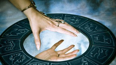 Astropsichologės Samanthos Zachh horoskopas penktadieniui, spalio 28 d.: nusiteikite kompromisams