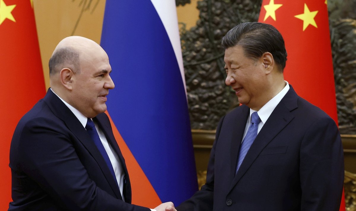 Rusijos premjeras Michailas Mišustinas, Kinijos prezidentas Xi Jinpingas