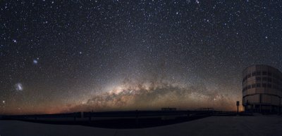 Mažasis ir Didysis Magelano debesis, Paukščių Takas.. ESO/S. Brunier/C. Malin/Y. Beletsky/VISTA VMC nuotr.
