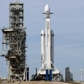 Elonas Muskas šįvakar planuoja paleisti į kosmosą galingiausią raketą