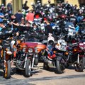Tarp Vilniaus ir Kauno 500 motociklininkų ieškojo „Mažvydo kodo“