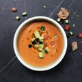 Šalta pomidorų sriuba – kai kurių ingredientų neatspės net patyrę virtuvės asai
