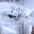 Sudegus namui vyras tris savaites išgyveno Aliaskos sniegynuose: išgelbėjo užrašas ant sniego