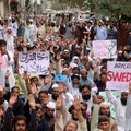 Tūkstančiai žmonių Pakistane protestavo prieš Korano sudeginimą Švedijoje