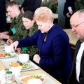 President Grybauskaitė visits training regiment in Rukla