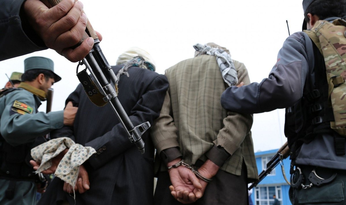 Afganistane pakarti šeši talibų kaliniai