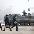 Zimbabvėje - tūkstantiniai protestai prieš prezidentą Robertą Mugabę