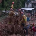 Brazilijoje po liūčių sukelto potvynio ir nuošliaužų toliau gelbėjami žmonės