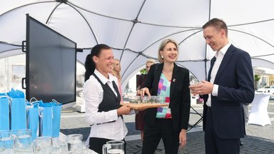 Vilniaus viešbučiai ir restoranai raginami siūlyti žmonėms vandentiekio vandenį