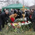 Бориса Немцова похоронили на Троекуровском кладбище Москвы