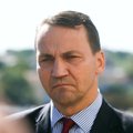 Сикорский: в Польше следует разместить больше солдат из США и Европы