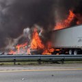 Floridos greitkelyje per didelę avariją ir gaisrą žuvo 7 žmonės