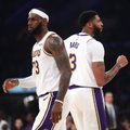 „Lakers“ žvaigždžių šou: Daviso ir Lebrono tandemas nupūtė „Warriors“ pastangas