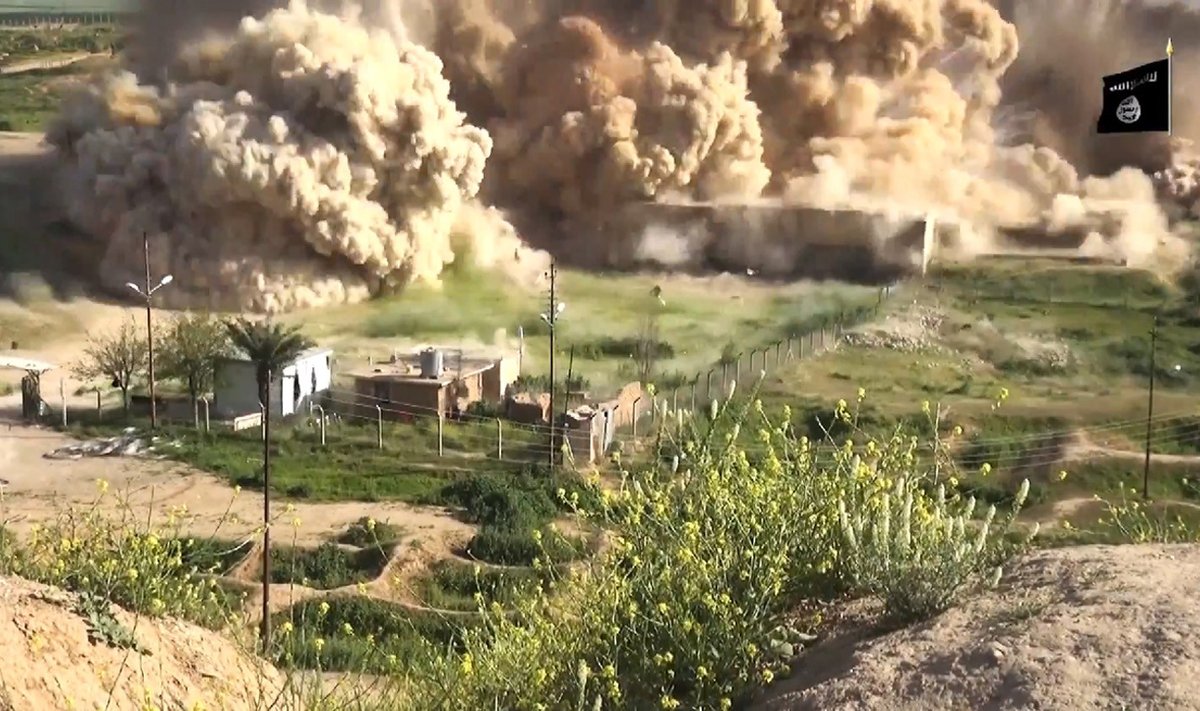 „Islamo valstybės“ kovotojai nufilmavo, kaip griauna senovinį Nimrudo miestą