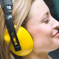 Mokslininkai įrodė: jūsų ausinės gali padėti šnipams