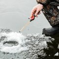 Pareigūnai patikrino apie pusšimtį ant ledo žvejojusių žvejų