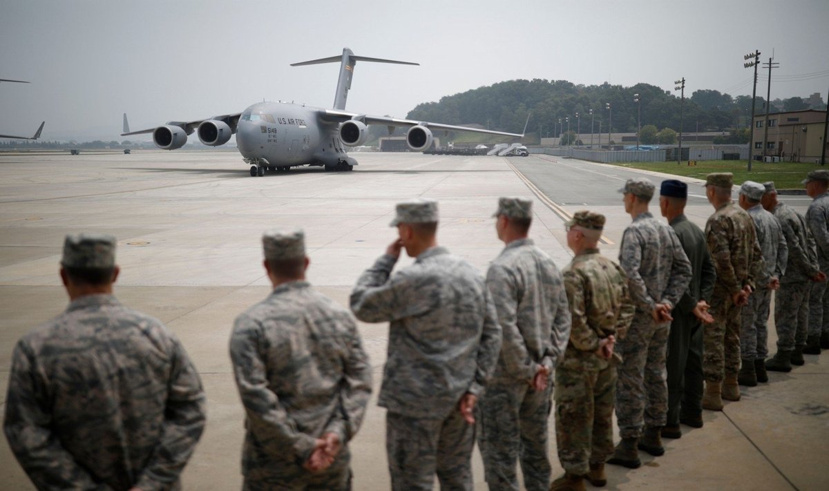 JAV karių palaikai iš Korėjos karo parskraidinti į Pietų Korėją
