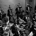 Lietuvos valstybiniam simfoniniam orkestrui 34: gimtadienio koncerte pasirodys pianistas Lukas Geniušas