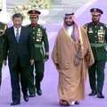 Per svarbų vizitą Kinijos prezidentas Xi Jinpingas susitiko su Saudo Arabijos sosto įpėdiniu