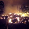 Link gyvenamųjų namų Havajuose šliaužianti lava įamžinta vaizdo įraše