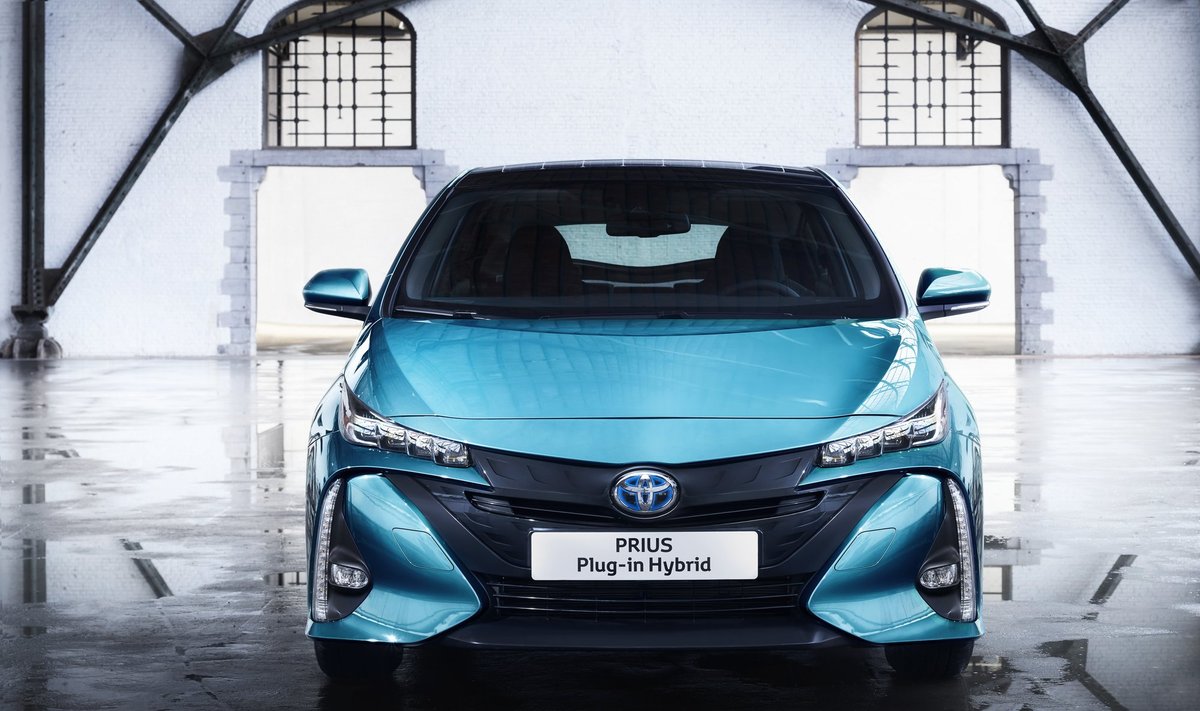 "Toyota Prius Plug-in Hybrid"