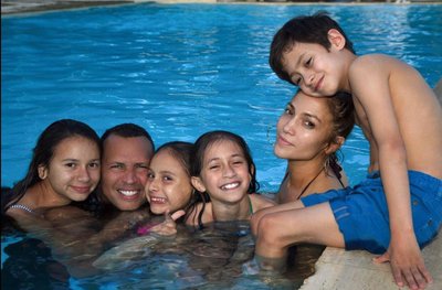 Jennifer Lopez ir Alexas Rodriguezas su vaikais
