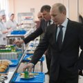 JAV senatorius J. McCainas: V. Putino apetitas valgant didėja