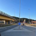 Chuliganiškas poelgis suglumino Vilniaus vairuotojus: persuktas kelio ženklas ragino važiuoti prieš eismą