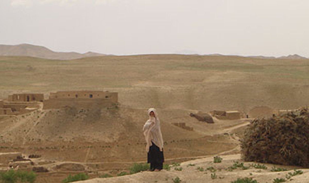 Mergaitė Afganistane
