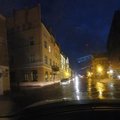 Lietuvoje siautė audra: lūžtantys medžiai užtvėrė kelius, Klaipėdoje užlietos gatvės, tūkstančiai liko be elektros