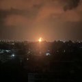 Gazos Ruože dangų nušvietė sprogimai