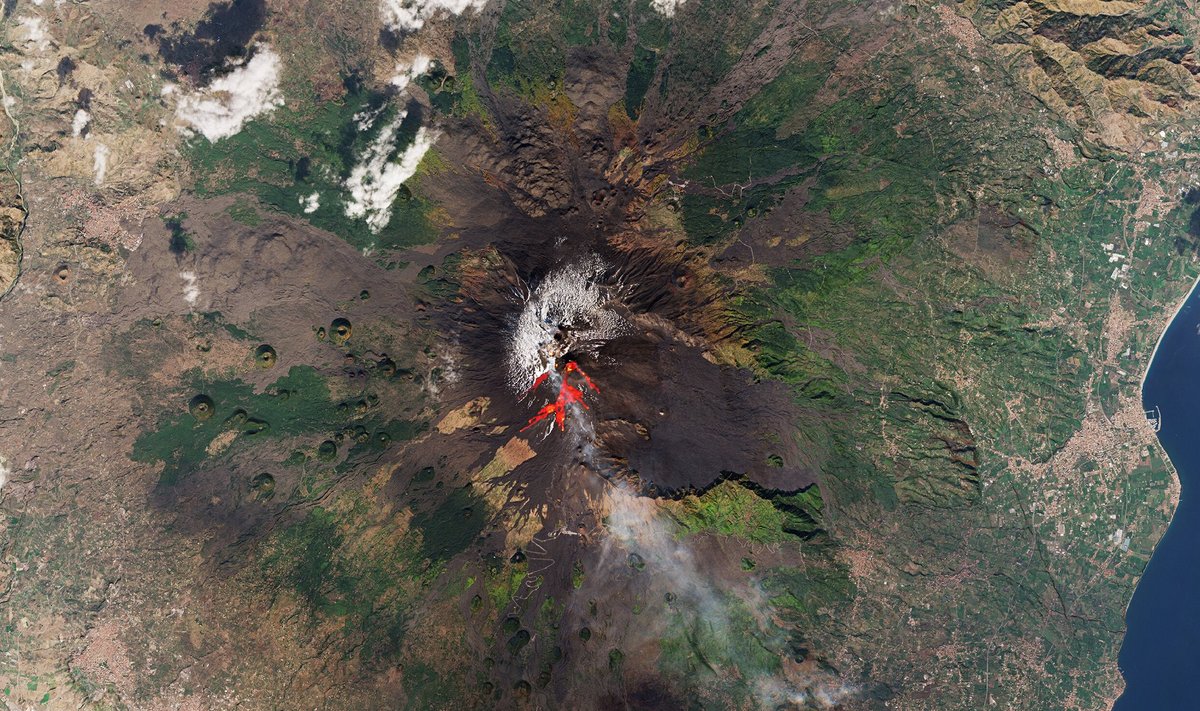 Etnos ugnikalnio išsiveržimas. ESA/Scanpix nuotr.