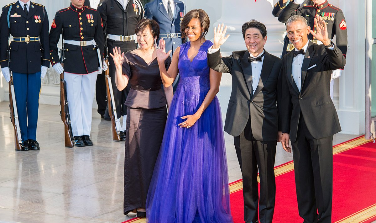 President Obama and Michele with Mr. and Mrs. Abe before the State Dinner Photo Ludo Segers