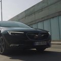 „Opel Insignia“ debiutuoja iškarto dvejose versijose
