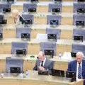 Часть литовских депутатов променяли парламентскую сессию на поездки