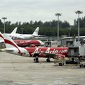 Po versijos, kur dingo „AirAsia“ lėktuvas, išvadino „idiotais“