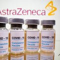 „AstraZeneca“ pateikė prašymą ES suteikti leidimą platinti jos vakciną nuo COVID-19