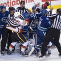 „Canucks“ ritulininkai iškovojo šeštą pergalę iš eilės NHL čempionate