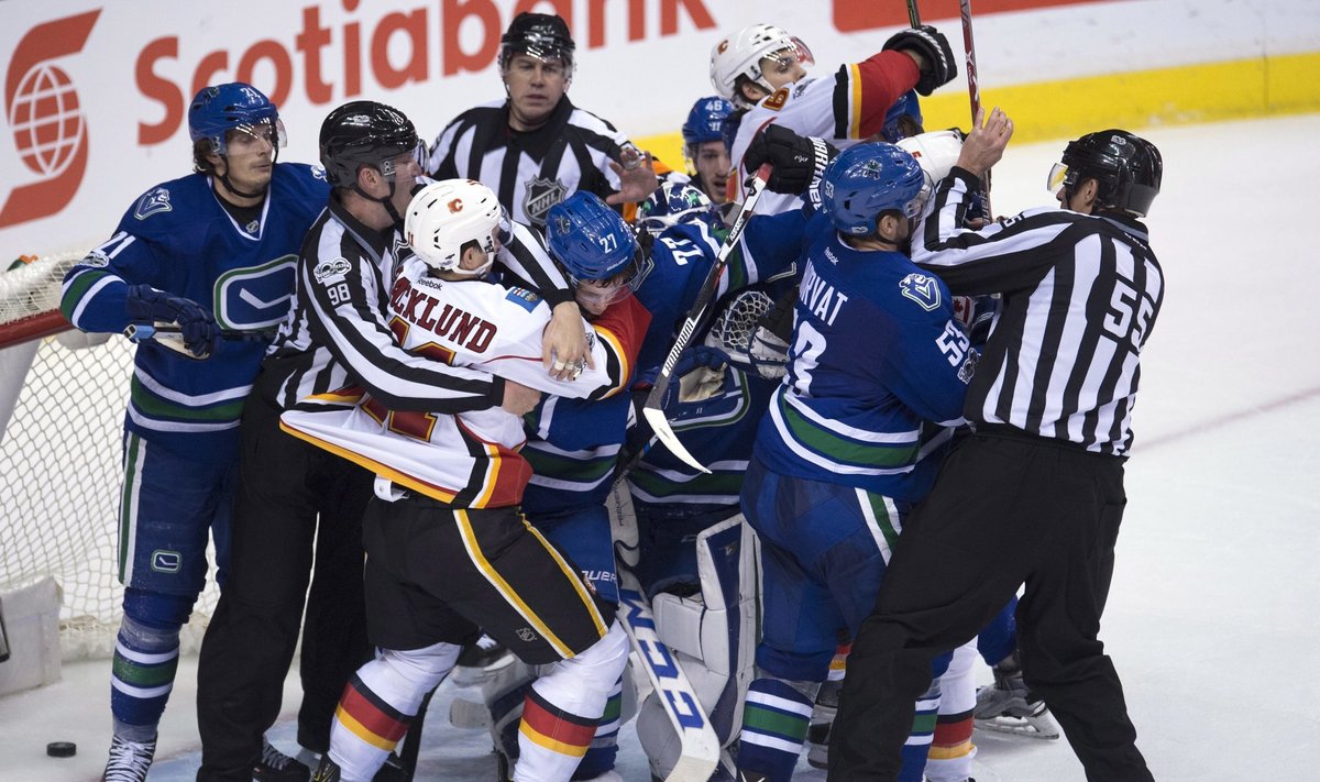 NHL: "Canucks" – "Flames" rungtynės