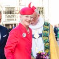 Danijos karalienė po nesutarimų šeimoje sveikino susirinkusias minias