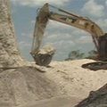 Belize dėl skaldos sugriauta majų piramidė