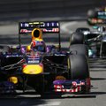 „Red Bull“ komanda rami dėl savo formos greitose trasose