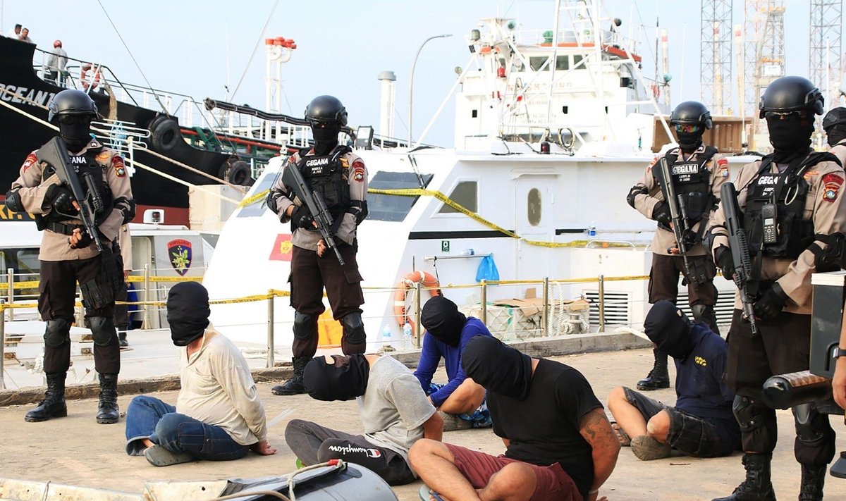 Indonezijoje sulaikyto laivo, gabenusio narkotikus, įgula